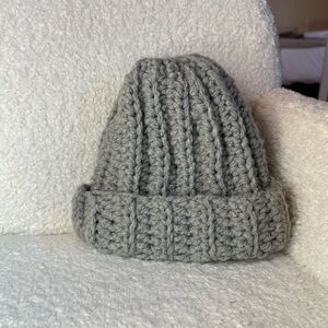 Crochet Cozy Gray Knit Beanie: chunky winter handmade
